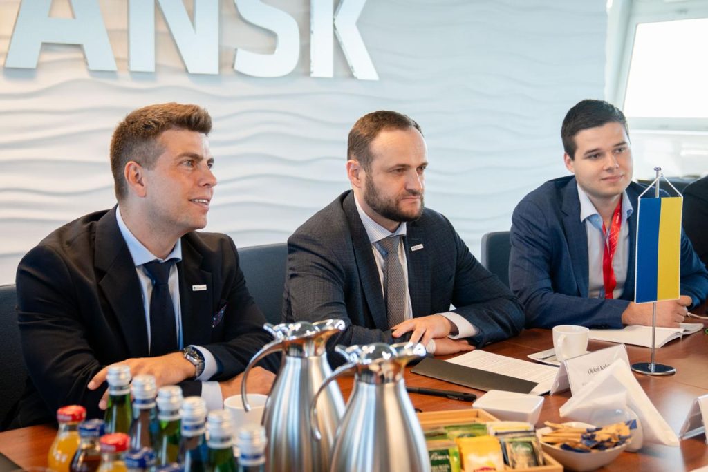 Українським морським коридором перевезено понад 205 млн тонн вантажів, з них понад 120 млн тонн — зерно