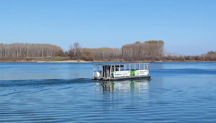 Русенський університет запускає сонячний катамаран з дронами для екологічного моніторингу Дунаю