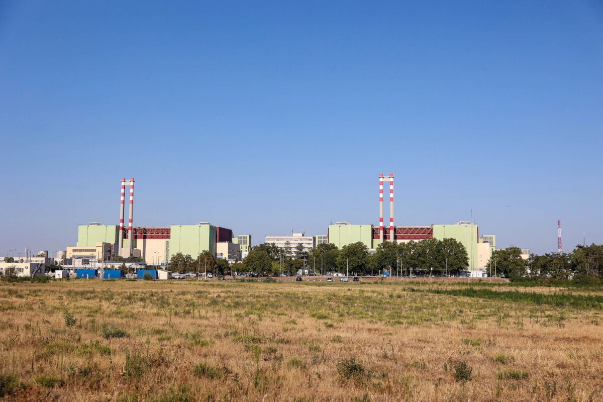 Обміління Дунаю перетворюється на системну загрозу для атомної енергетики: Пакш скорочує генерацію, Чернаводе зупинена