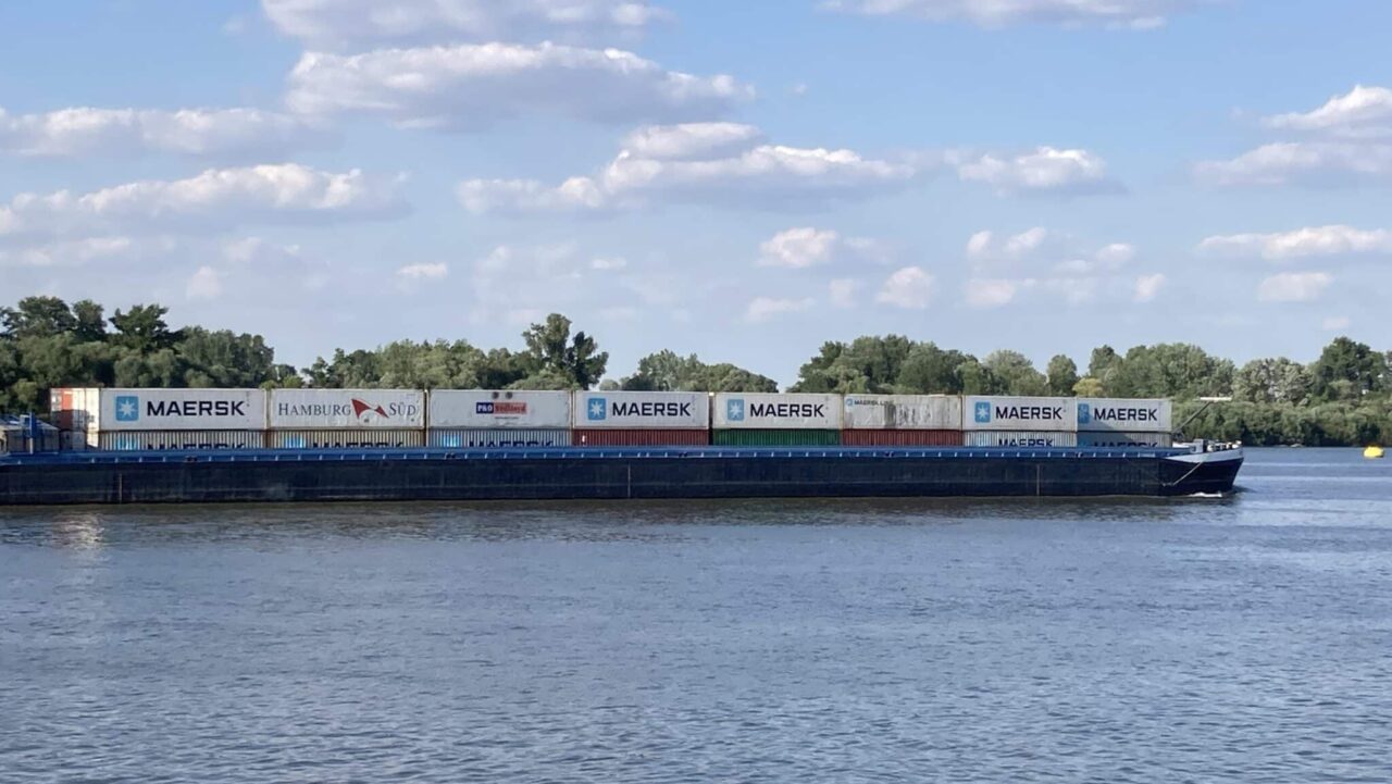 Обміління Дунаю паралізує вантажні перевезення в Сербії: наслідки відчуватимуться ще кілька місяців