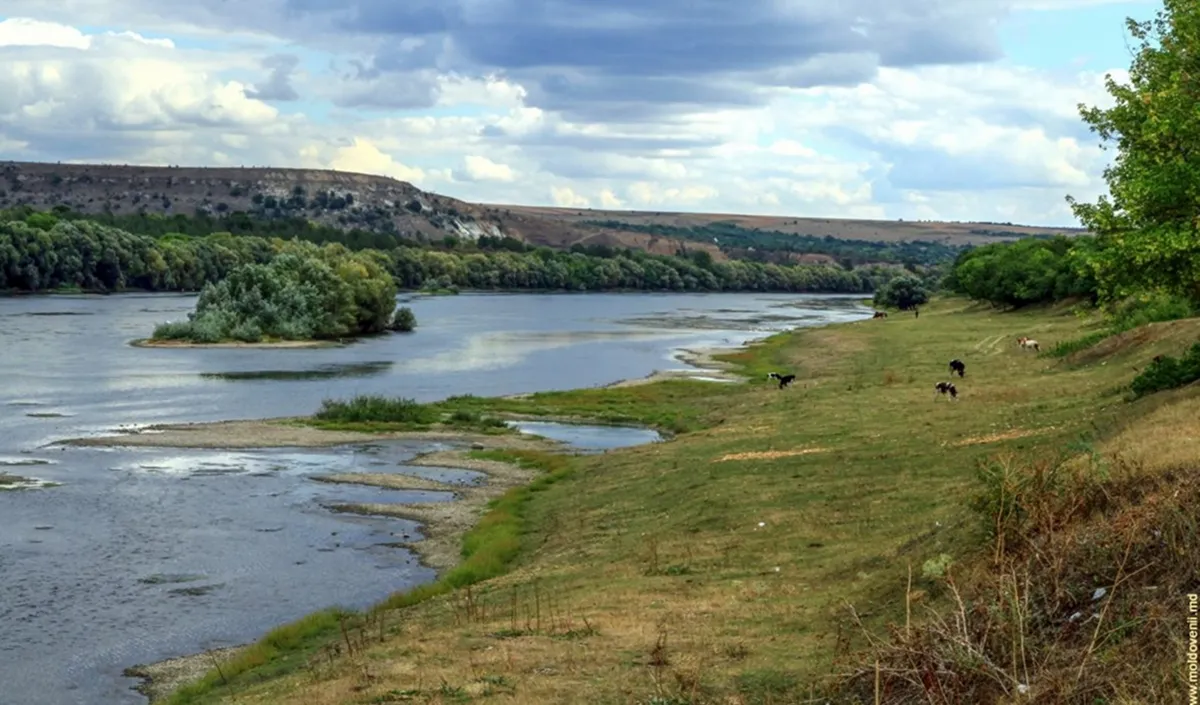 Україна скоротила скиди води з Дністровського водосховища через критично низький притік