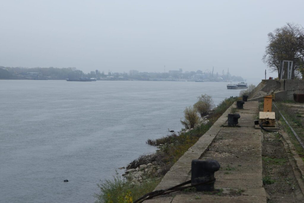 Критично низький рівень Дунаю заблокував круїзні судна в Угорщині