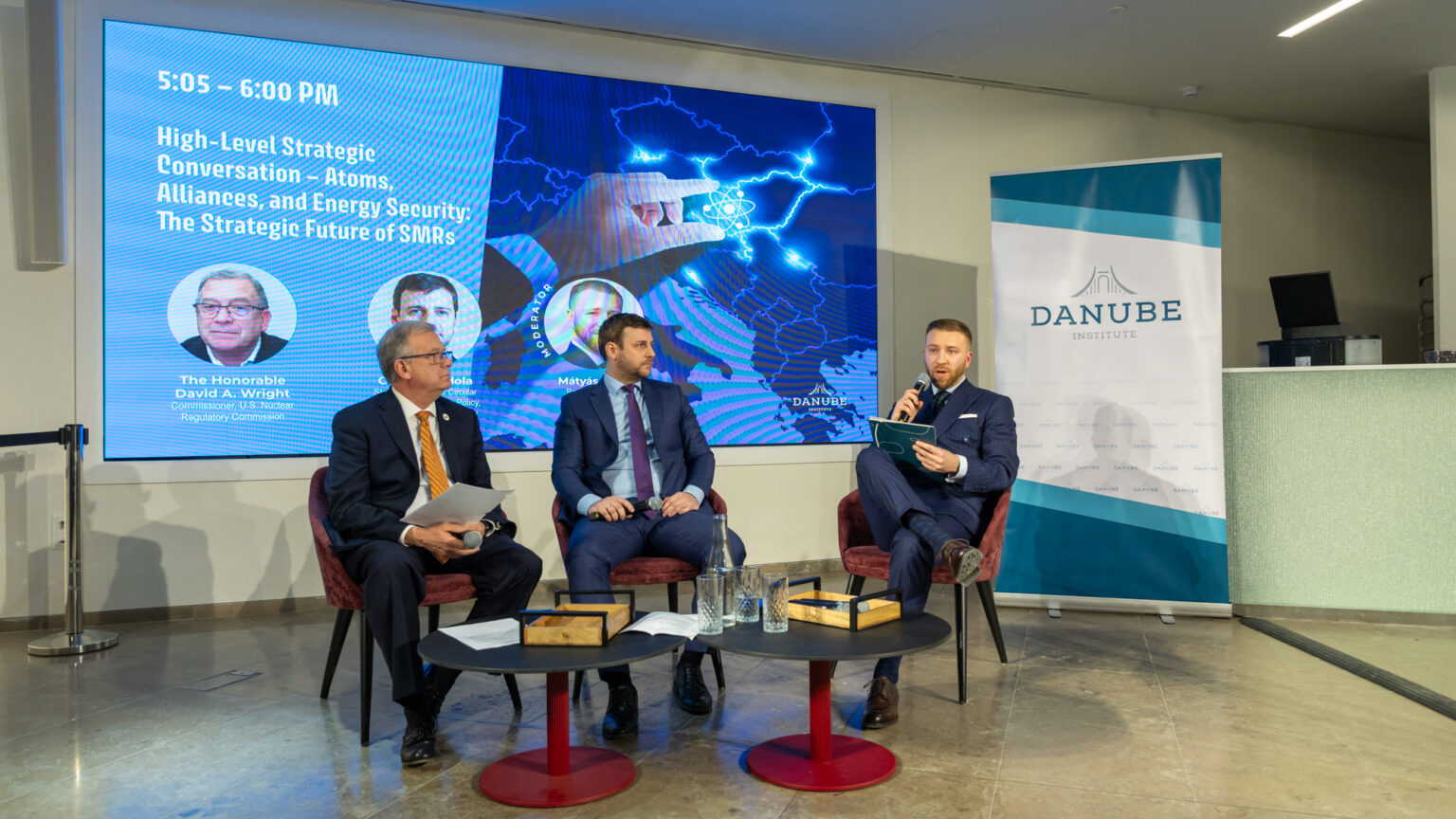 Атомна енергетика в центрі уваги на заході Дунайського інституту