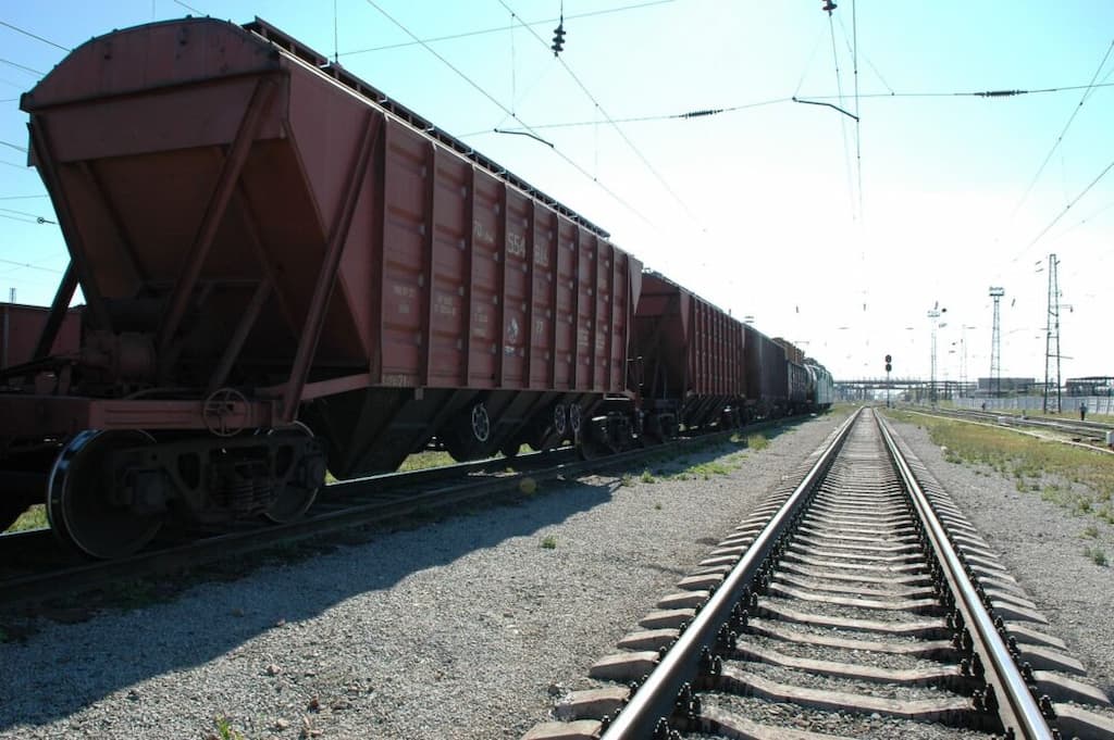 Україна та Молдова відновили залізничне сполучення: перший вантажний потяг прибув до Одещини